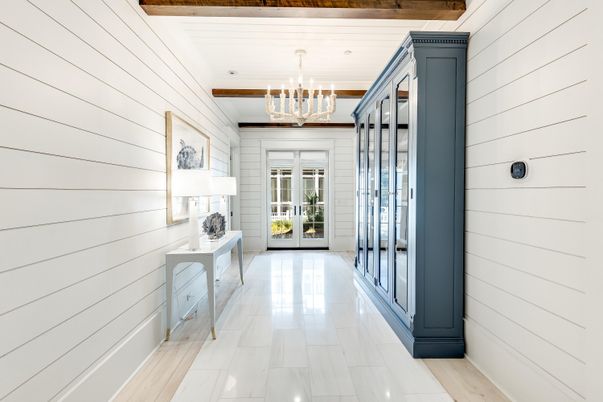 Chandelier, Interior, Marble, Recessed Lighting, Wooden Beams