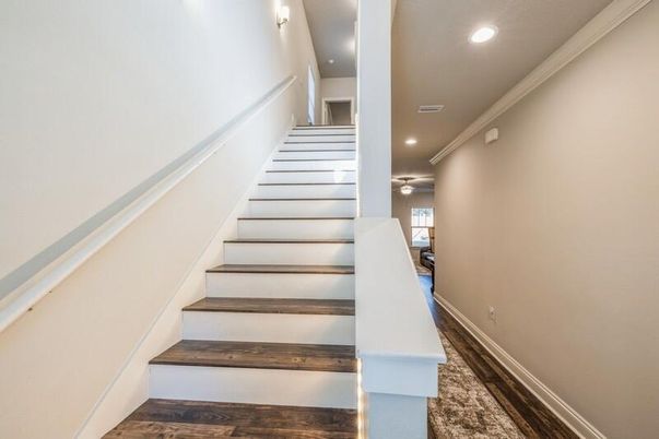Interior, Recessed Lighting, Wood Texture Flooring