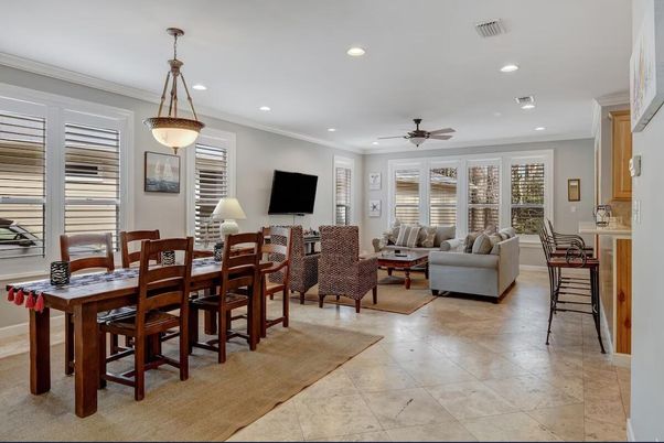 Dining room, Interior, Living room, Pendant Lights, Recessed Lighting