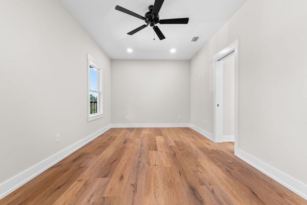 Empty room, Interior, Recessed Lighting, Wood Texture Flooring