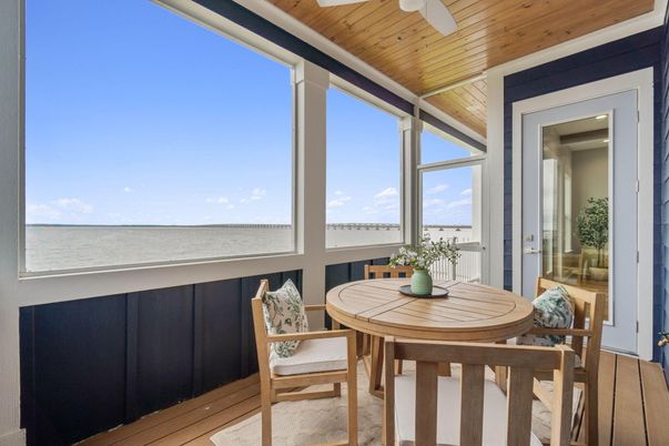 Interior, Sun Room, Water, Wooden Ceilings