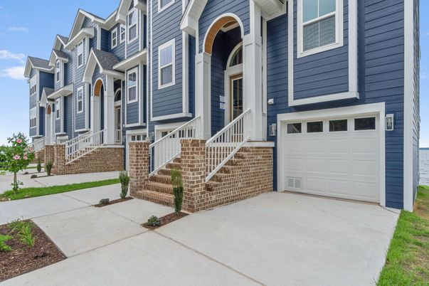 Attached, Exterior, Facade, Rowhouse
