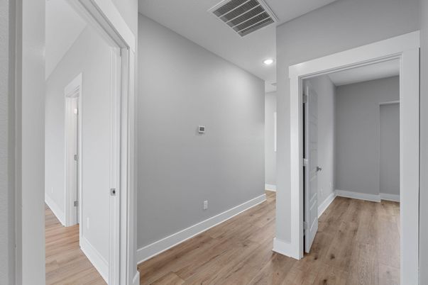 Empty room, Interior, Recessed Lighting, Wood Texture Flooring