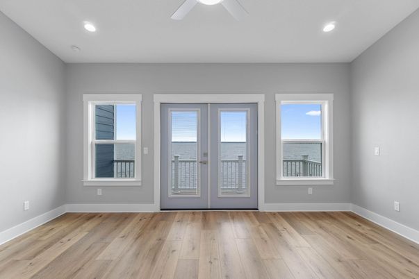 Empty room, Interior, Recessed Lighting, Water, Wood Texture Flooring