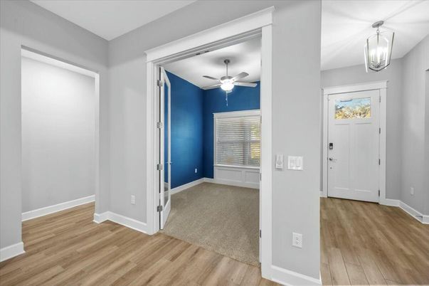 Empty room, Interior, Pendant Lights, Wood Texture Flooring