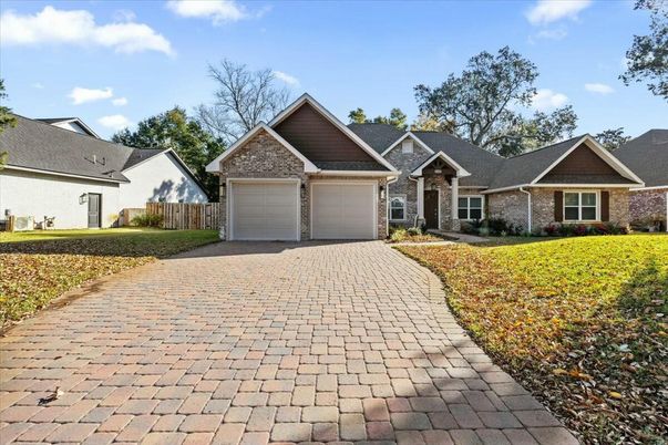 Attached, Exterior, Facade, Brick Facade, Ranch