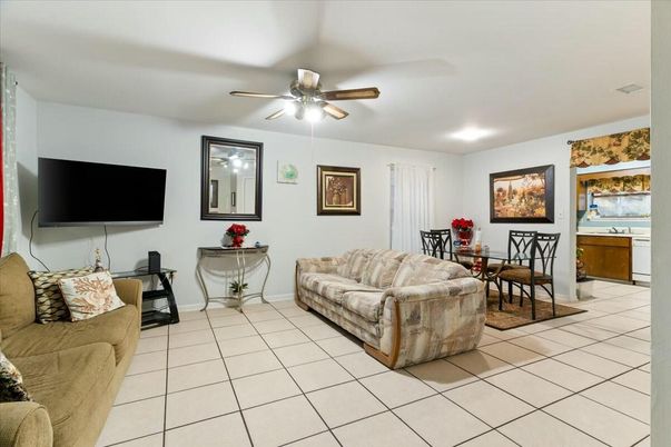 Dining room, Interior, Living room, Recessed Lighting
