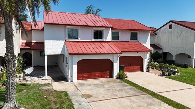 Attached, Exterior, Facade, Spanish Mediterranean