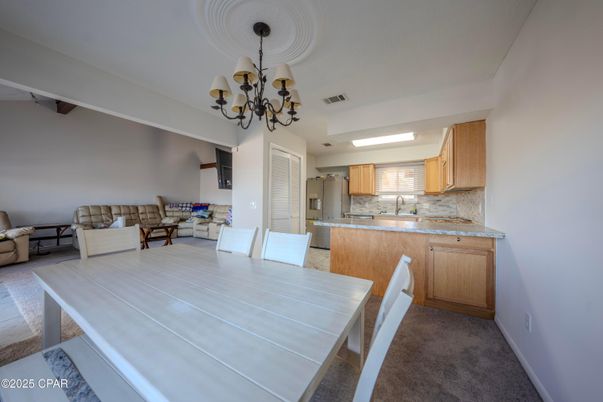 Chandelier, Dining room, Interior, Kitchen, Living room