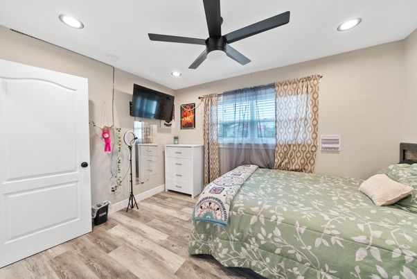 Bedroom, Interior, Recessed Lighting, Wood Texture Flooring