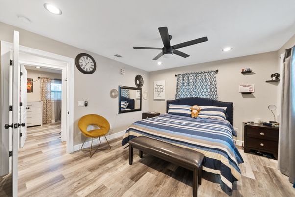 Bedroom, Interior, Recessed Lighting, Wood Texture Flooring