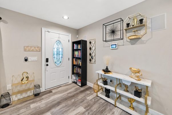 Interior, Recessed Lighting, Wood Texture Flooring