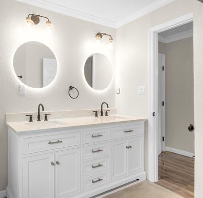 Bathroom, Dual Sink Vanities, Interior, Wood Texture Flooring