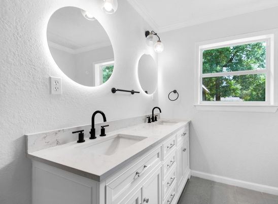 Bathroom, Dual Sink Vanities, Interior