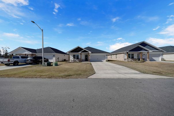 Attached, Exterior, Facade, Ranch