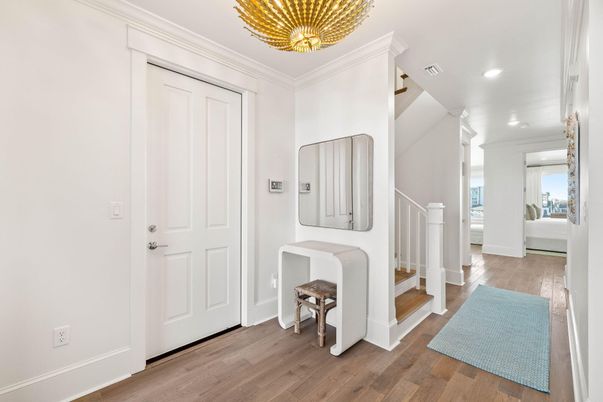 Interior, Recessed Lighting, Wood Texture Flooring