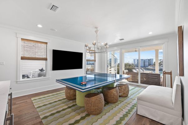 Interior, Pendant Lights, Recessed Lighting, Wood Texture Flooring