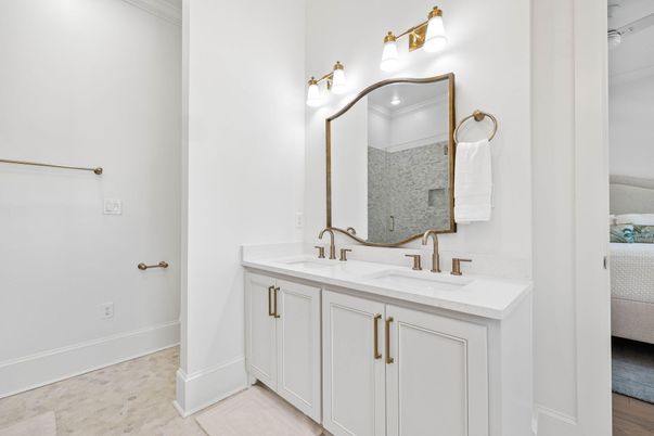 Bathroom, Dual Sink Vanities, Interior