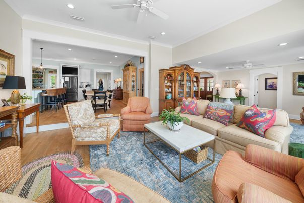 Dining room, Interior, Living room, Pendant Lights, Recessed Lighting, Wood Texture Flooring