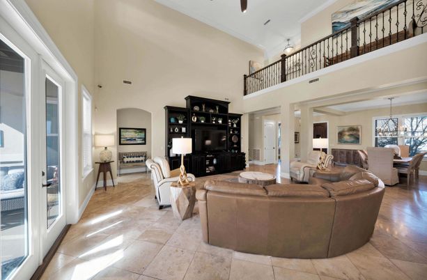 Dining room, Interior, Living room, Pendant Lights, Recessed Lighting