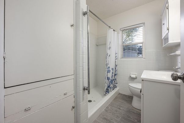 Bathroom, Interior, Wood Texture Flooring
