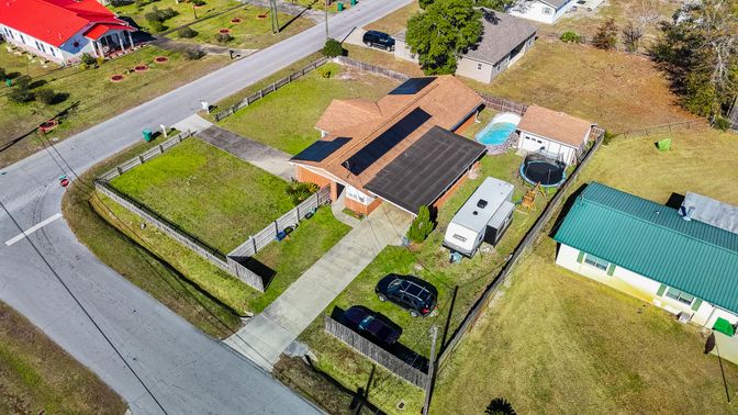 Exterior, Drone