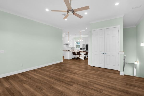 Dining room, Interior, Kitchen, Pendant Lights, Recessed Lighting, Wood Texture Flooring