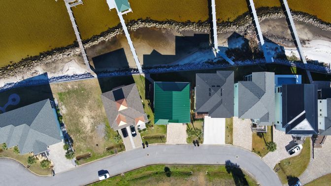 Exterior, Drone