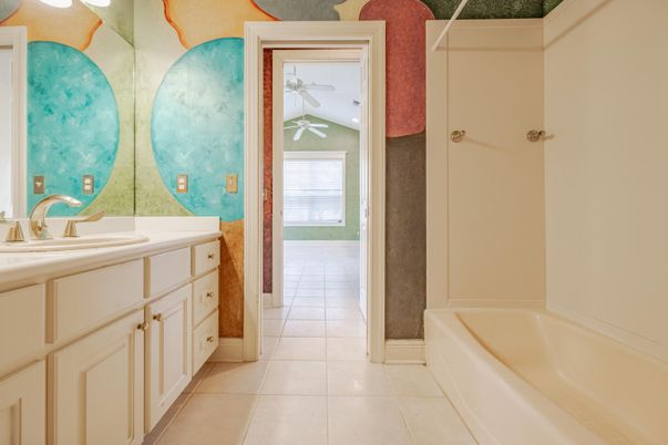Bathroom, Interior, Recessed Lighting