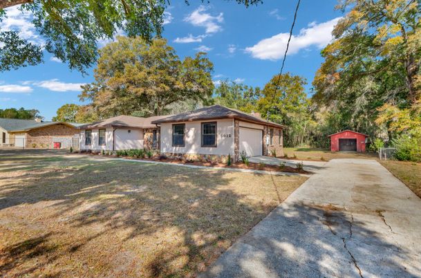 Backyard, Detached Garage, Exterior
