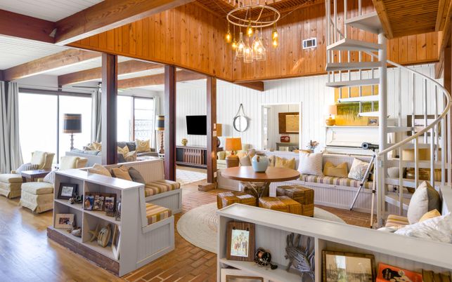 Interior, Living room, Pendant Lights, Wooden Beams, Wooden Ceilings, Wood Texture Flooring