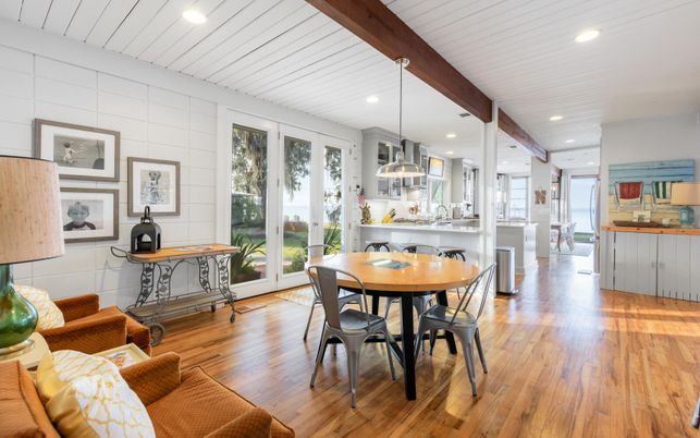 Dining room, Interior, Kitchen, Pendant Lights, Recessed Lighting, Wooden Beams, Wood Texture Flooring