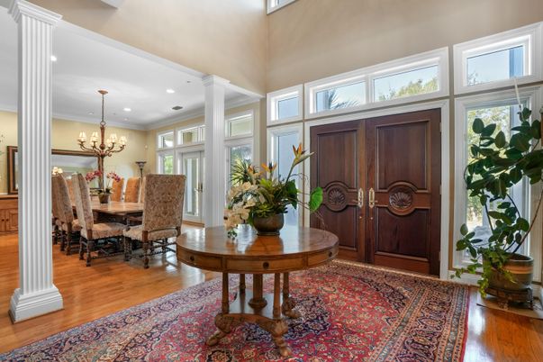 Chandelier, Dining room, Interior, Recessed Lighting, Wood Texture Flooring