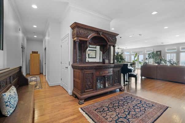 Interior, Recessed Lighting, Wood Texture Flooring