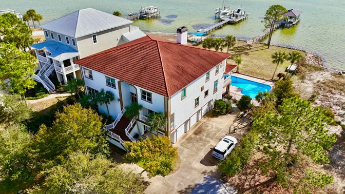 Exterior, Drone