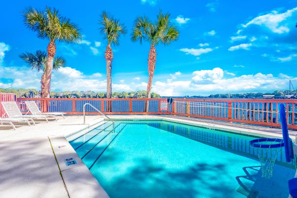 Exterior, Pool