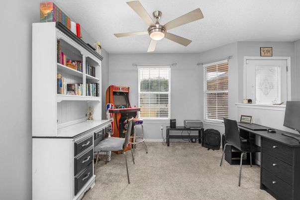 Home Office, Interior