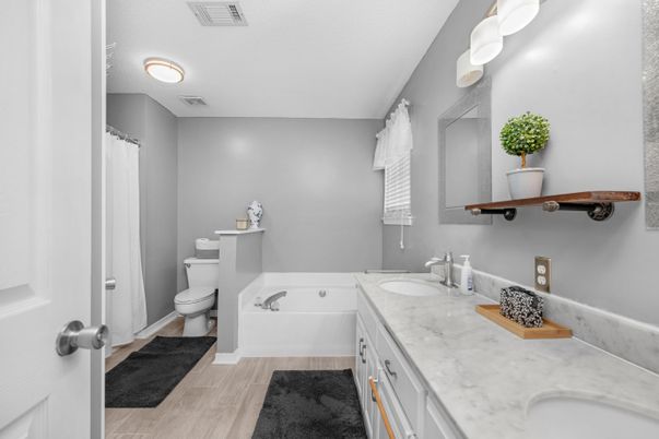 Bathroom, Dual Sink Vanities, Interior