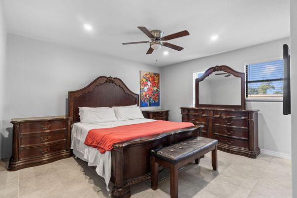 Bedroom, Interior, Recessed Lighting