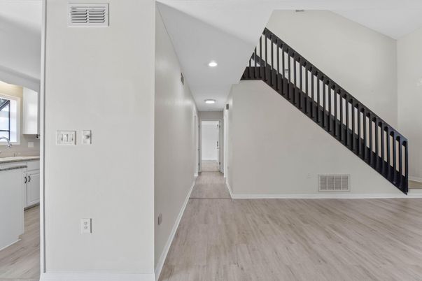 Interior, Recessed Lighting, Wood Texture Flooring