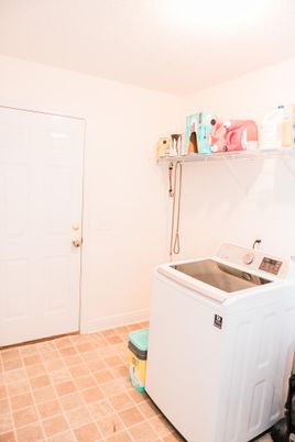 Interior, Washer