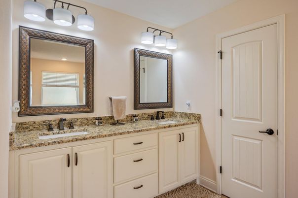 Bathroom, Dual Sink Vanities, Interior
