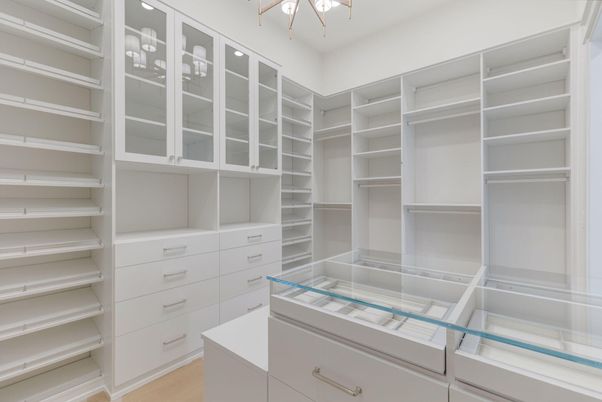 Interior, Walk-in Closets, Wood Texture Flooring