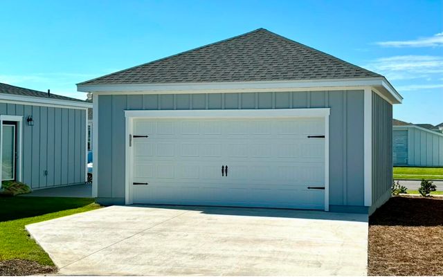 Detached Garage, Exterior