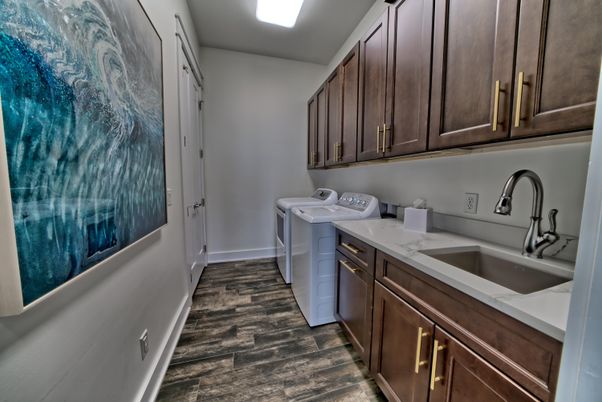 Interior, Washer, Wood Texture Flooring