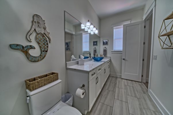 Bathroom, Dual Sink Vanities, Interior