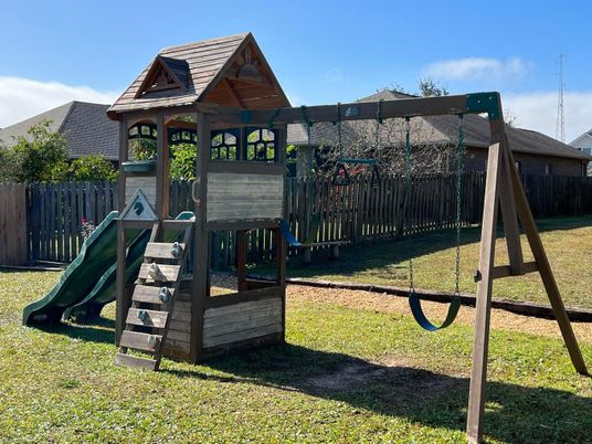 Backyard, Exterior, Playground