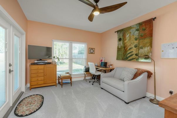 Home Office, Interior