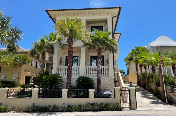 Exterior, Facade, Mediterranean