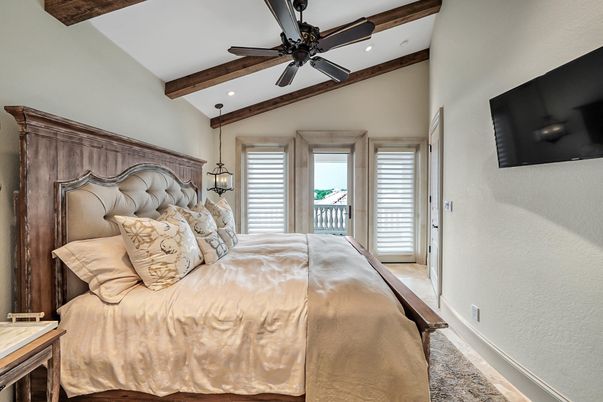 Bedroom, Interior, Pendant Lights, Recessed Lighting, Wooden Beams